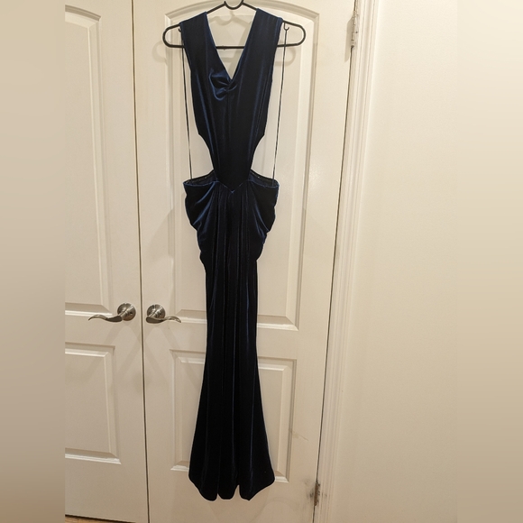 7. NWT RETROFETE GIADA VELVET DRESS IN NAVY